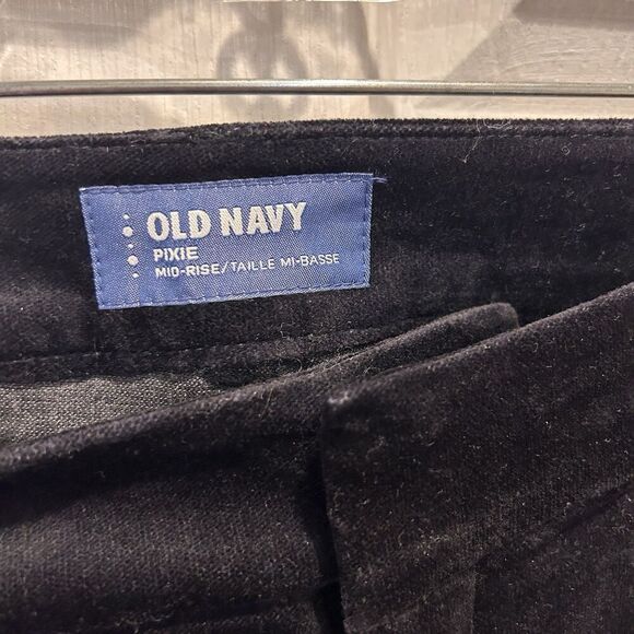 Old Navy Women's Black Mid-Rise Regular Fit Pixie Velvet‎ Ankle Pants SZ 12 NWT - Picture 5 of 8